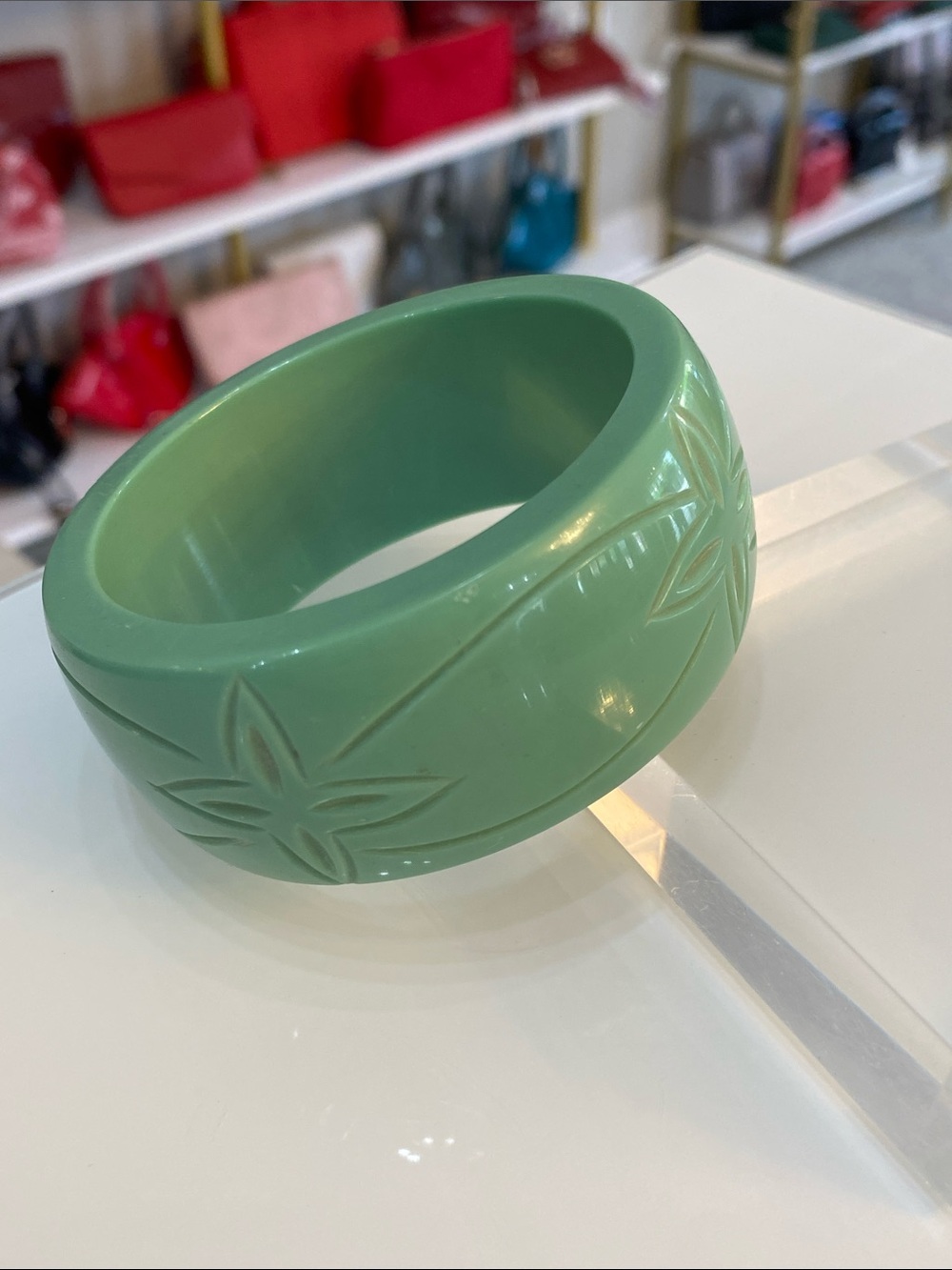Vintage 1930s–1950s Carved Mint Green Bakelite Bangle